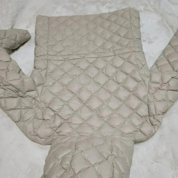 Orolay Women's Light Short Puffer Jacket Packable Stand Collar Down Jacket Sz XS - Picture 9 of 11